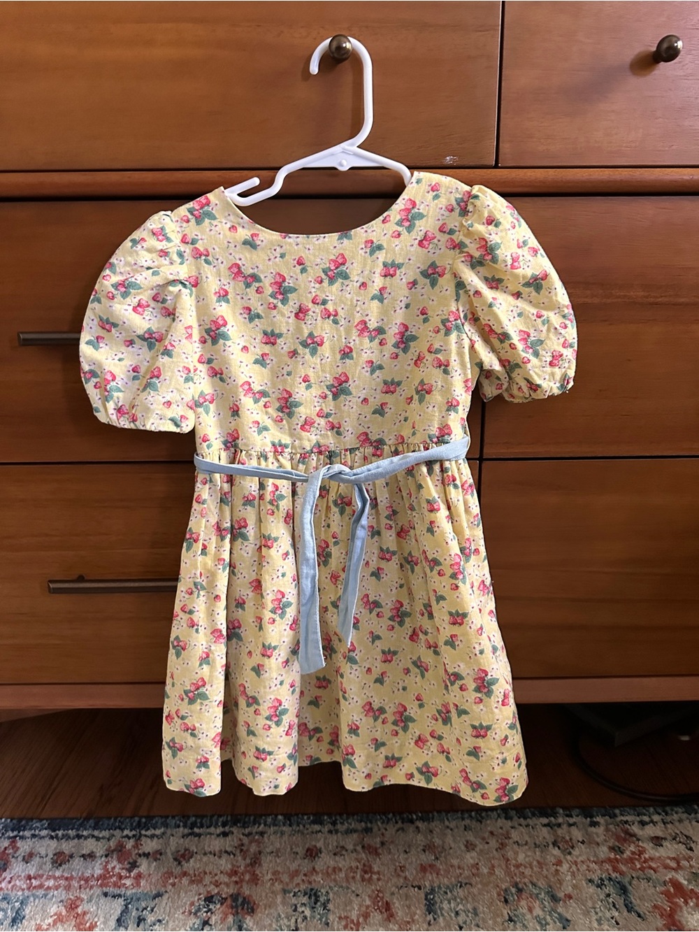 Mini Boden, Floral Puff-Sleeve, Vintage style dress, size 3-4, great condition
